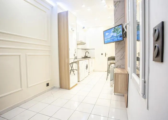 Appartement Royal carré d'or de Paris 17 eme